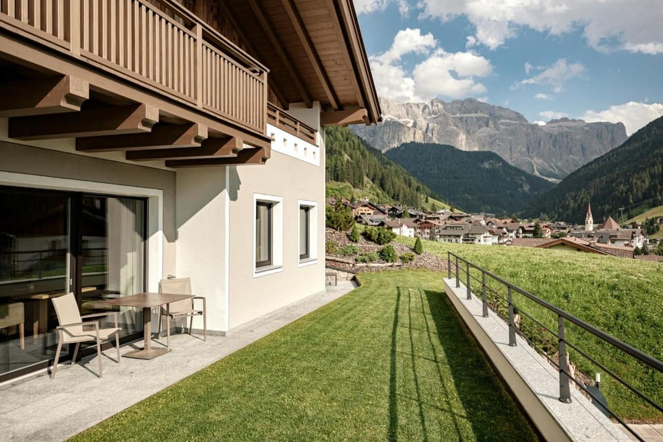 Luxury Chalet Plazola Hotel in Sëlva