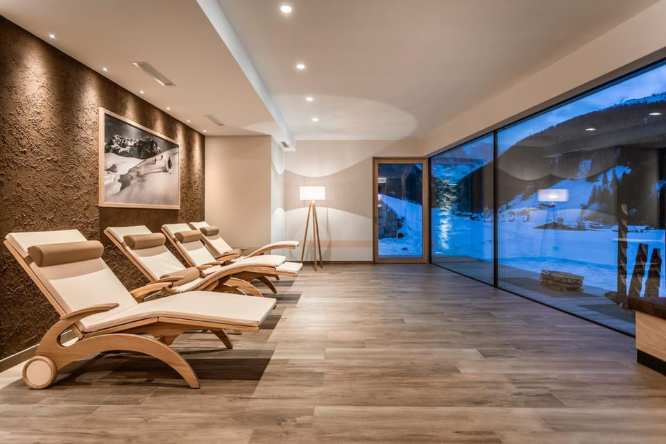 Luxury Chalet Plazola Hotel in Sëlva