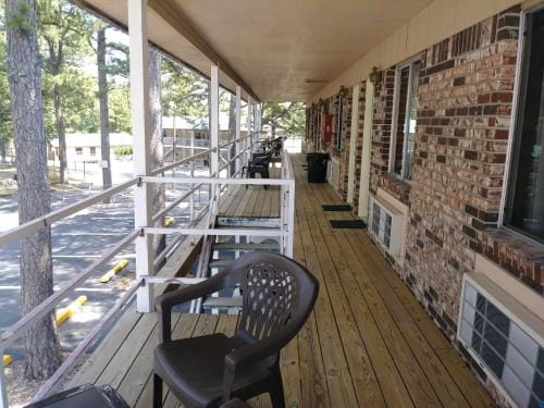 Traveler's Inn Lodge in Eureka Springs