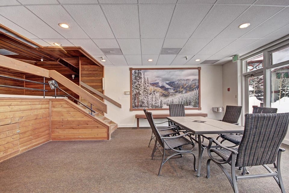 Vs440H Village Square Hotel Room Hotel in Copper Mountain