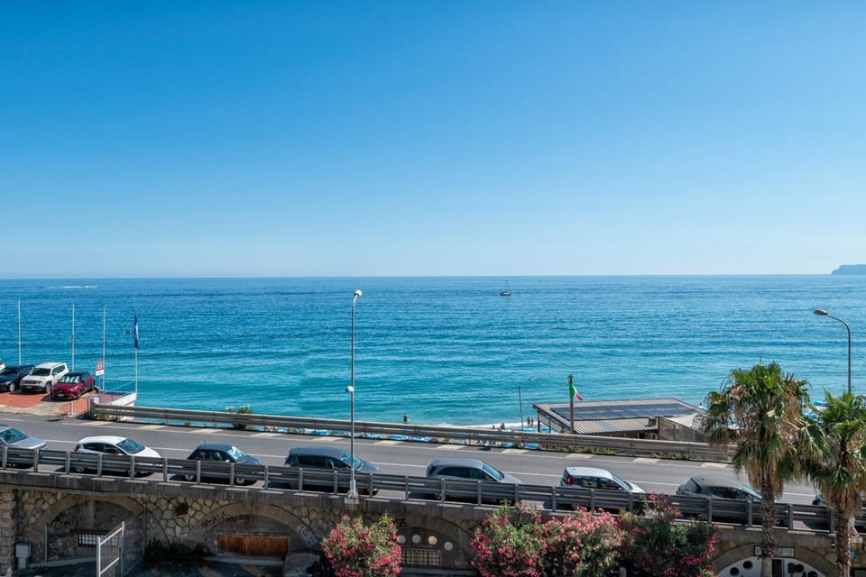 VILLA CADIZ APARTMENTS VARAZZE Hotel in Varazze