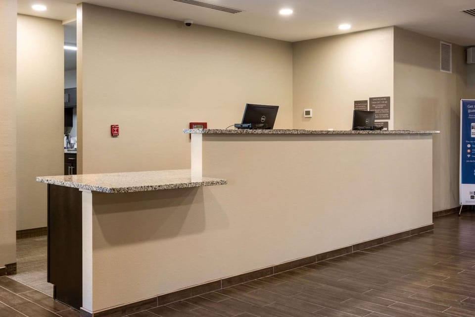 Comfort Suites Brunswick Town Center Hotel in Ohio