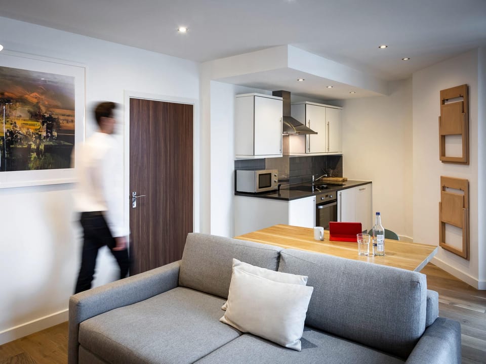 Shared lounge/TV area