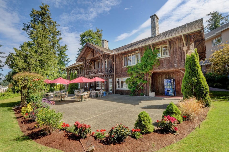 The Latch Inn and Restaurant Inn in Sidney