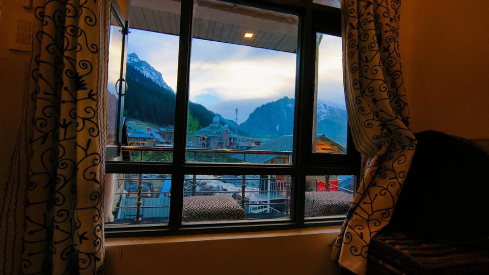 Mitra Hostel Sonamarg Hostel in India
