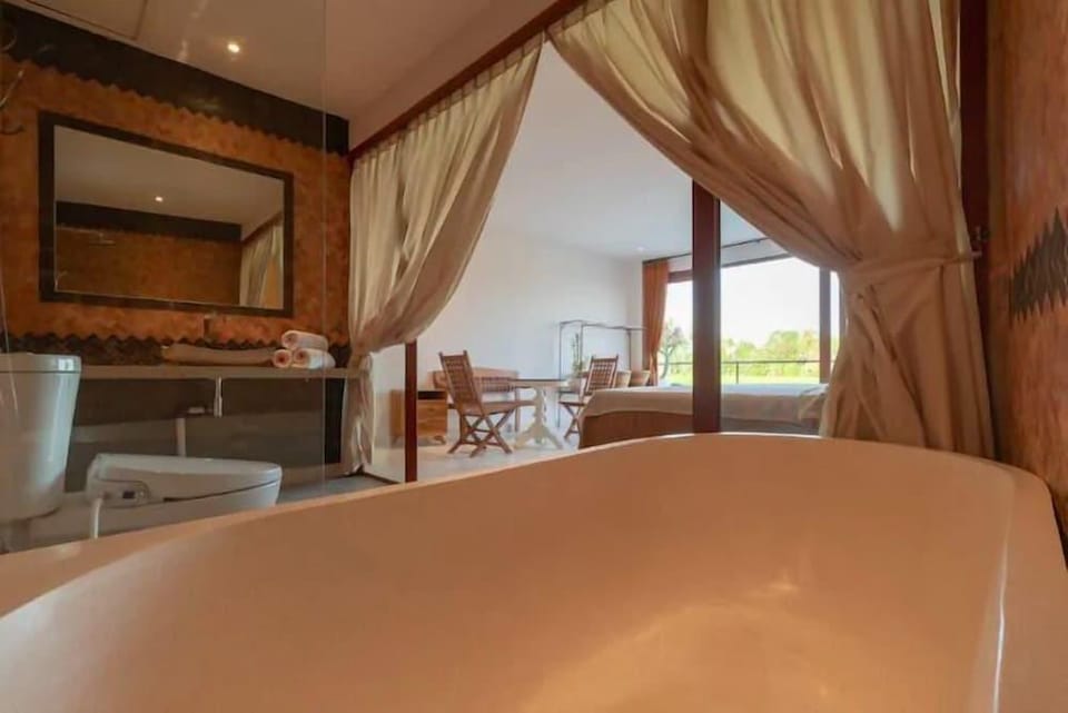 Villa Lotus 8 Hotel in North Kuta
