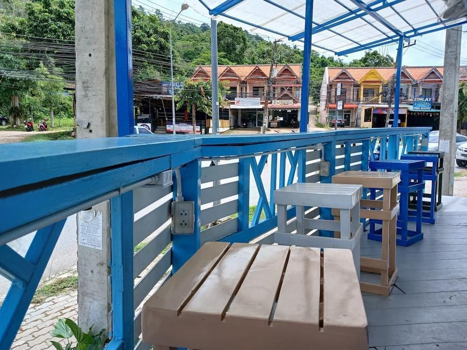 The Hangout Ao Nang Hostel in Krabi Changwat