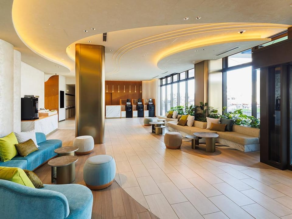 JR-EAST HOTEL METS PREMIER MAKUHARITOYOSUNA Hotel in Chiba Prefecture