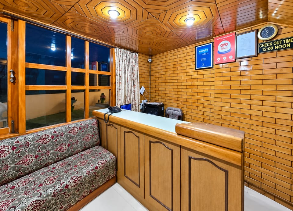 Hotel Amar Palace Shimla Hotel in Shimla