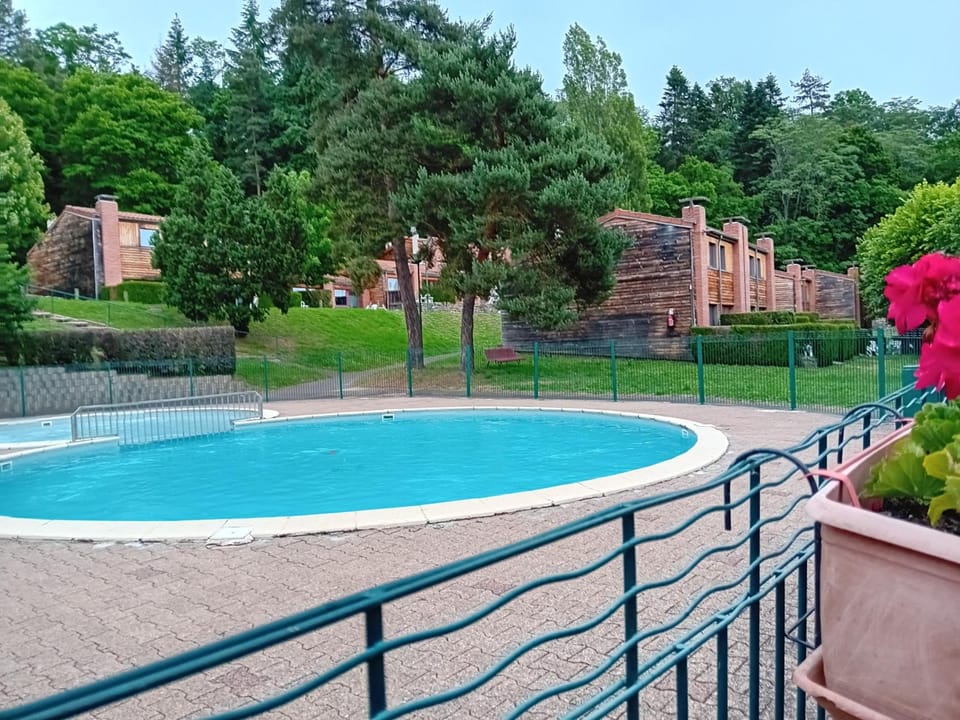 OLYDEA VOREY SUR ARZON VV*** Apartment hotel in Auvergne-Rhône-Alpes