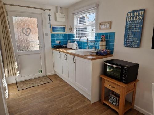 Nautical themed Guest House with private patio on the outskirts of Lymington Hotel in Lymington