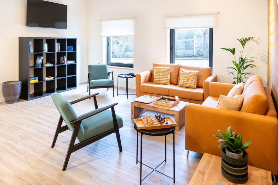 Shared lounge/TV area