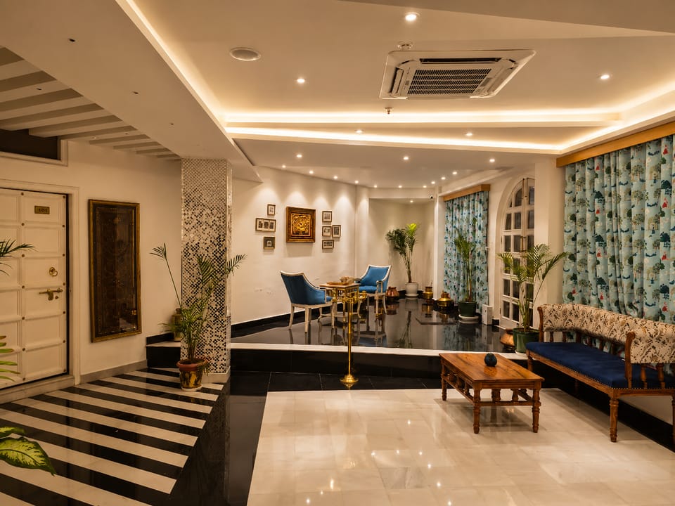 Grandrosse Boutique - Pichola Lake Facing Hotel  Hotel in Udaipur