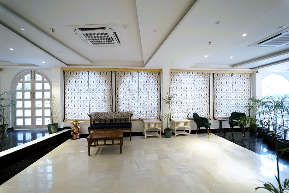 Grandrosse Boutique - Pichola Lake Facing Hotel  Hotel in Udaipur