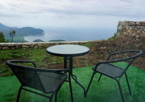 Hill Homes Montenegro Lodge in Budva Municipality