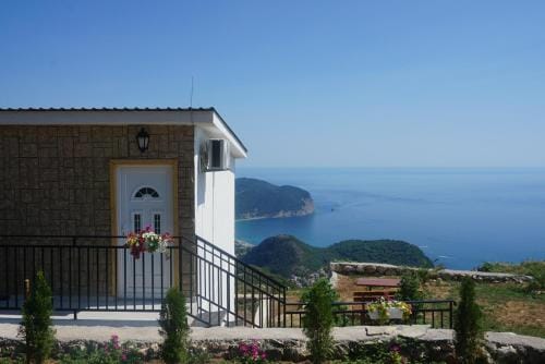 Hill Homes Montenegro Lodge in Budva Municipality