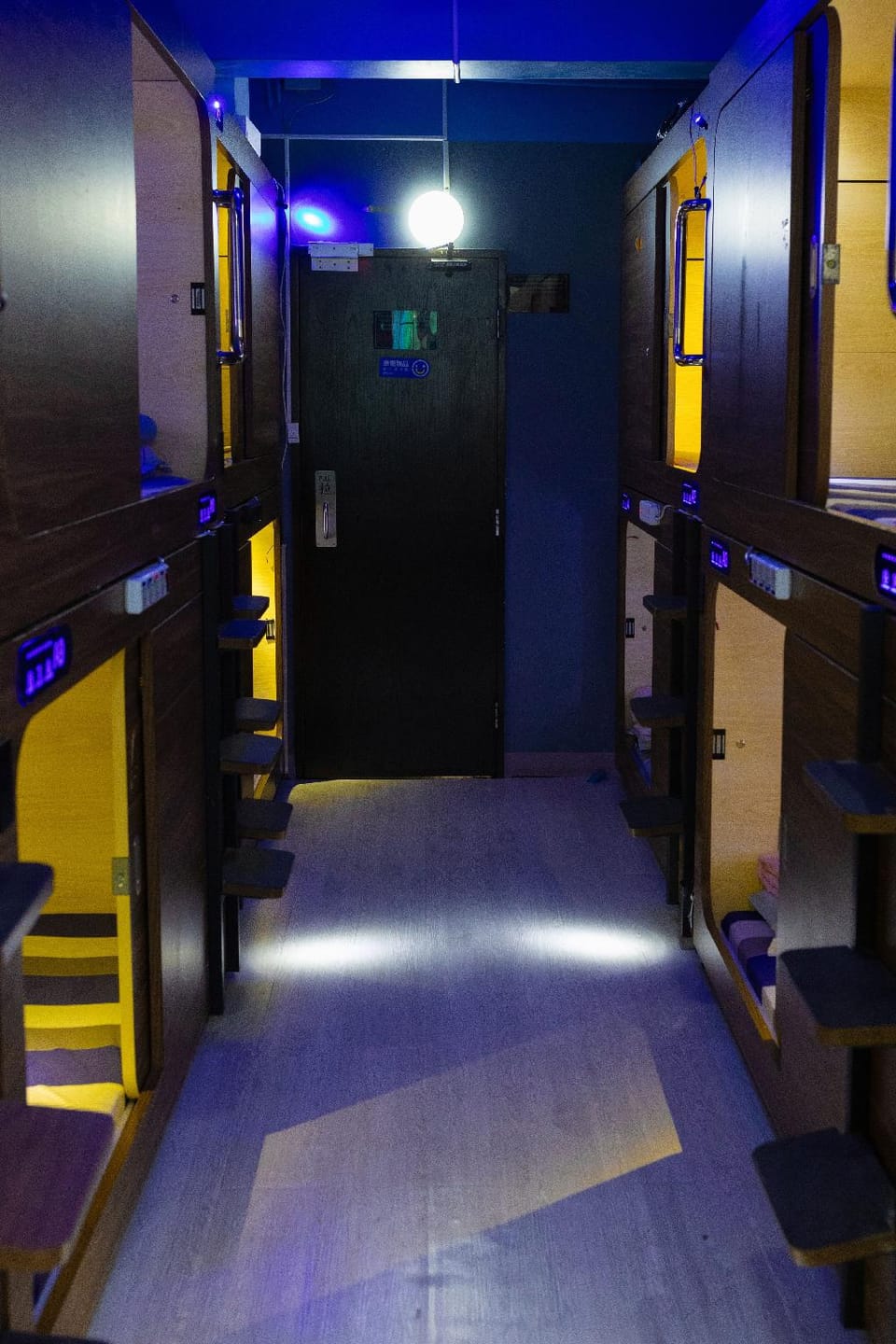 STARWAY CAPSULES Capsule hotel in China