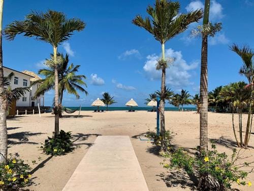 Brisa Oceano Resort Hotel in Placencia