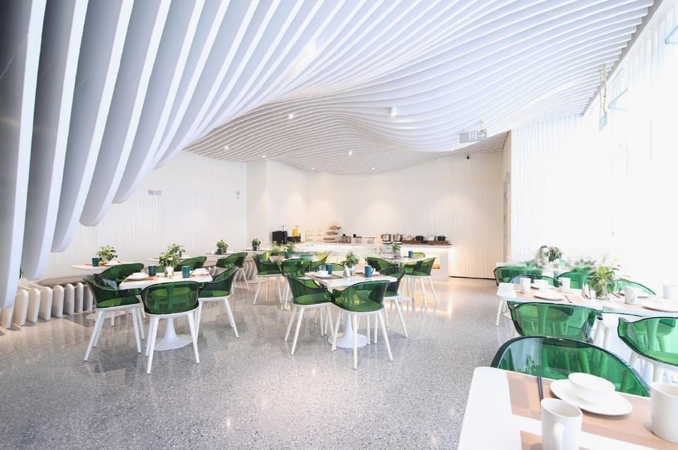 R ROYALSS HOTEL Beijing Tongzhou Universal Resort Hotel in Beijing