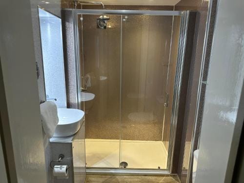 Room For Rent Guest House Hotel in Luton
