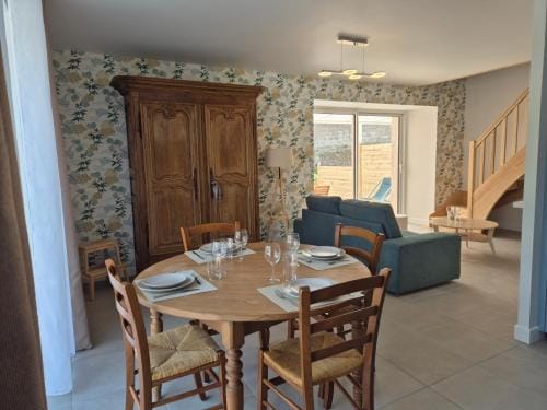 Chambres d'hotes & Gites - Domaine Les Sources Hotel in Portbail