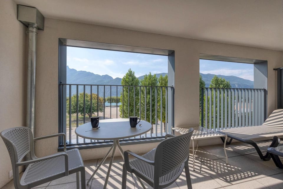 KOSY APPART'HOTELS - Residence du Lac Apartment hotel in Aix-les-Bains