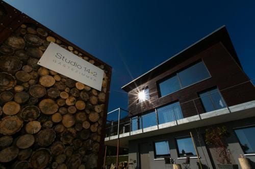Studio 14/2 Hotel in Ostalbkreis