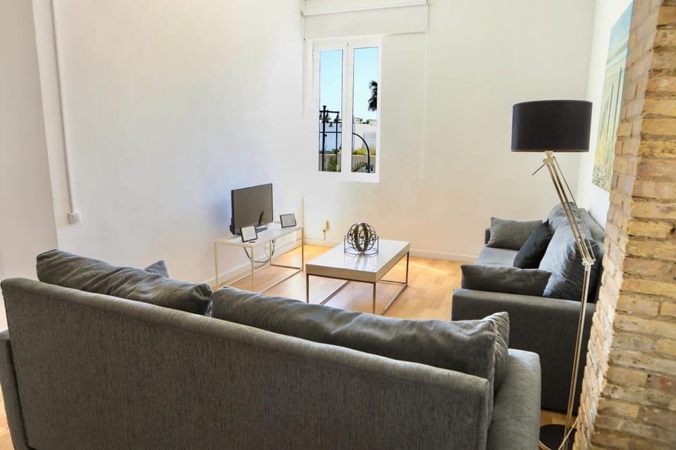 Valencia Luxury - Malvarrosa Beach Hotel in Valencia