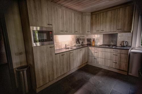 Gasthoeve-De-Drie-Eiken Hotel in Limburg (province)