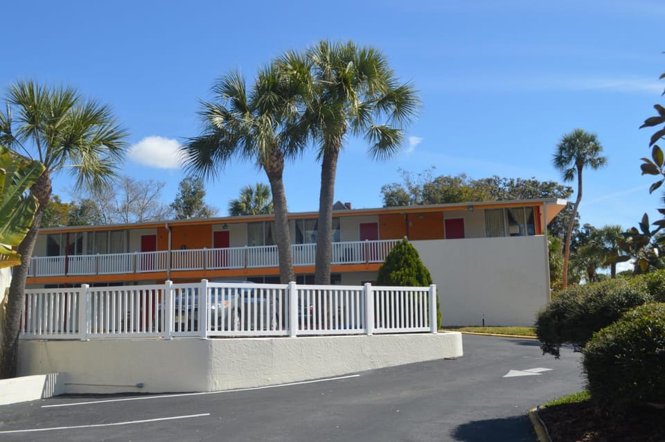 Tarpon Inn Motel in Tarpon Springs