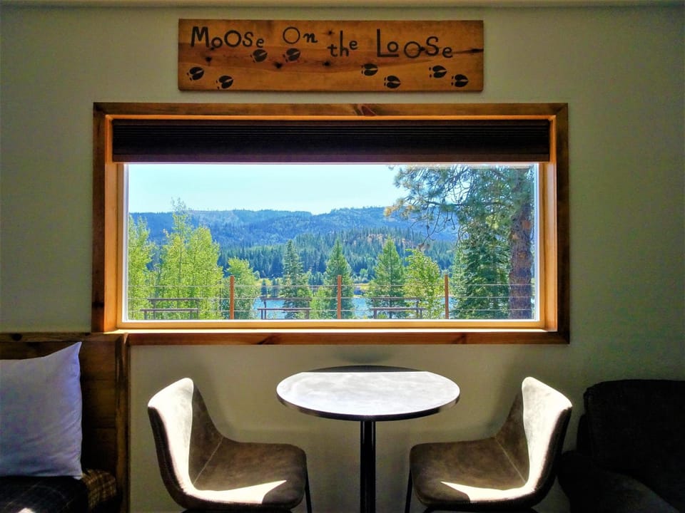 Eagle's Nest Motel Motel in Priest River
