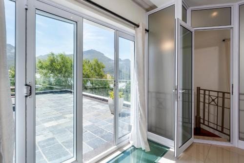 Bed and Breakfast Villa Livadia Hotel in Cape Town