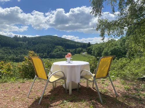 Gite de Chamelet - Nature et tranquillite Hotel in Auvergne-Rhône-Alpes