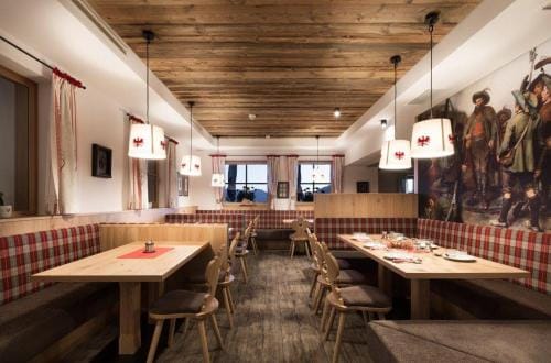 Tanzalm Jerzens Inn in Tyrol