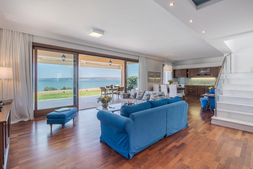 SK Place Luxury Seafront Villas Chania Hotel in Almyrida