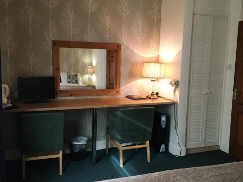 Abbeyvilla Guesthouse Room Only Hotel in Adare