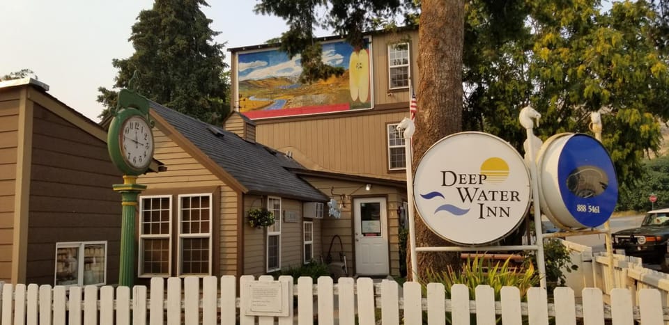 Deep Water Inn Inn in Chelan (In Town)