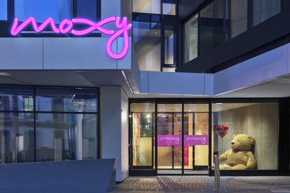 Moxy Frankfurt City Center Hotel in Frankfurt