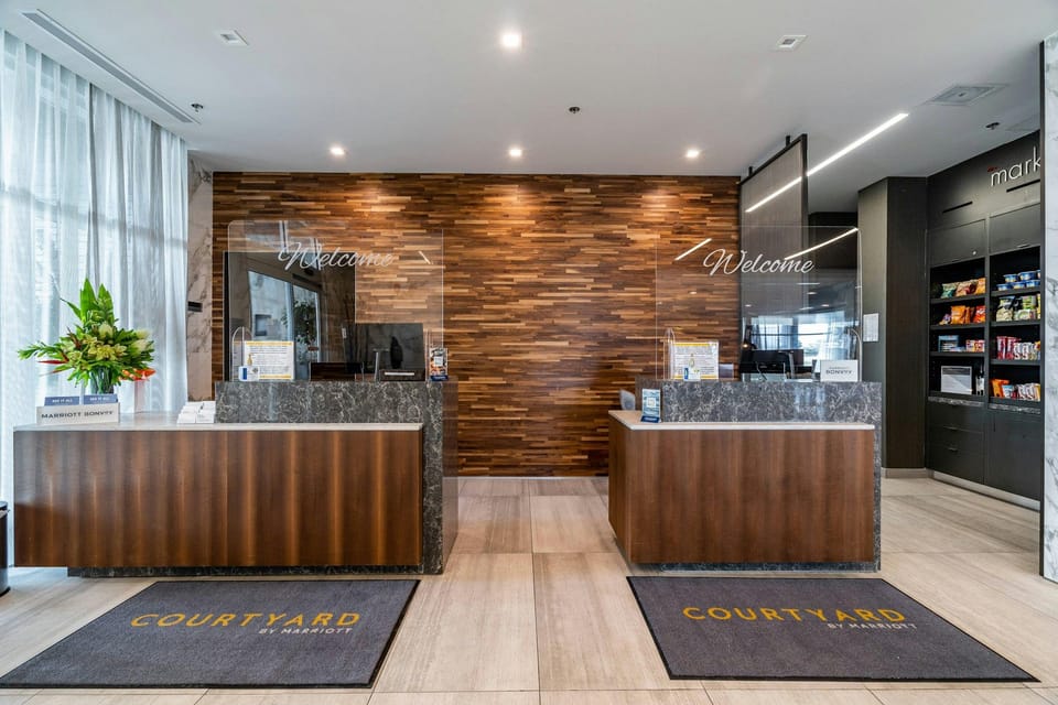 Courtyard by Marriott Burlington Hotel in Burlington