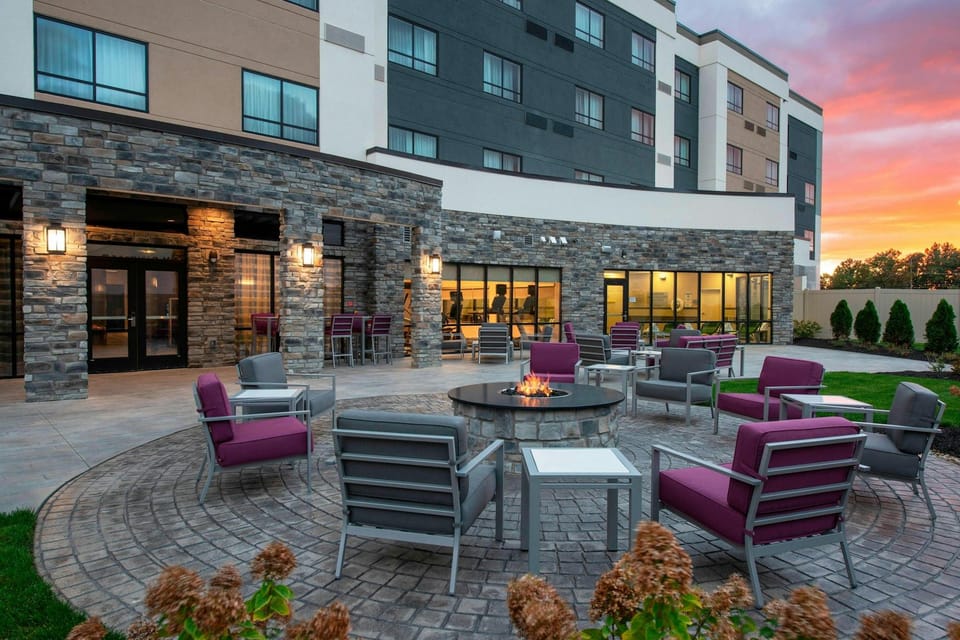 Courtyard by Marriott Cleveland Elyria Hotel in Lake Erie
