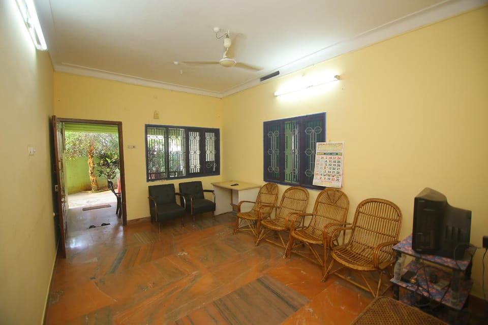 Panner Bhavan,Courtallam Resort in Kerala