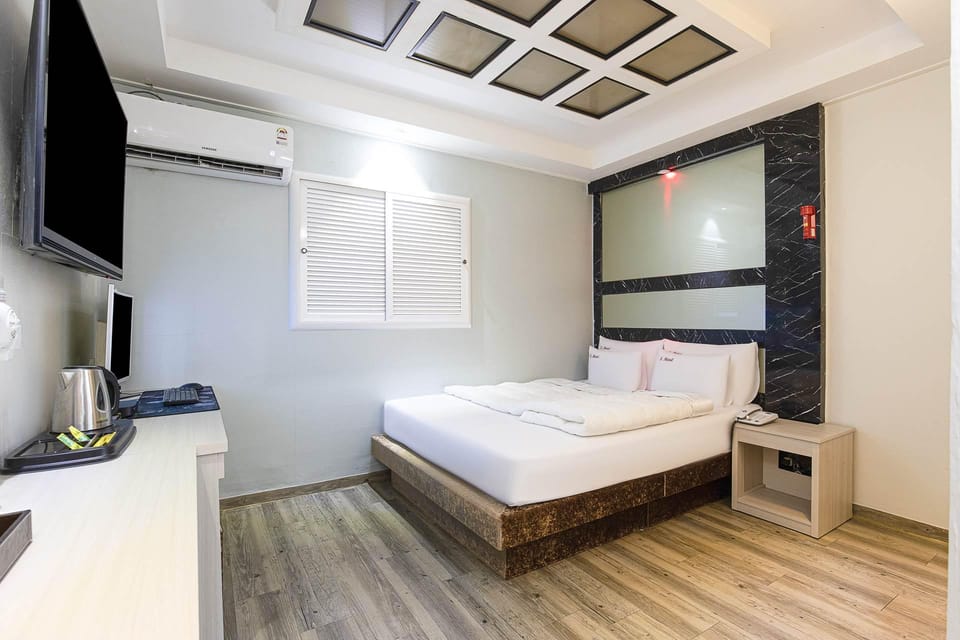 S hotel Hotel in Seoul