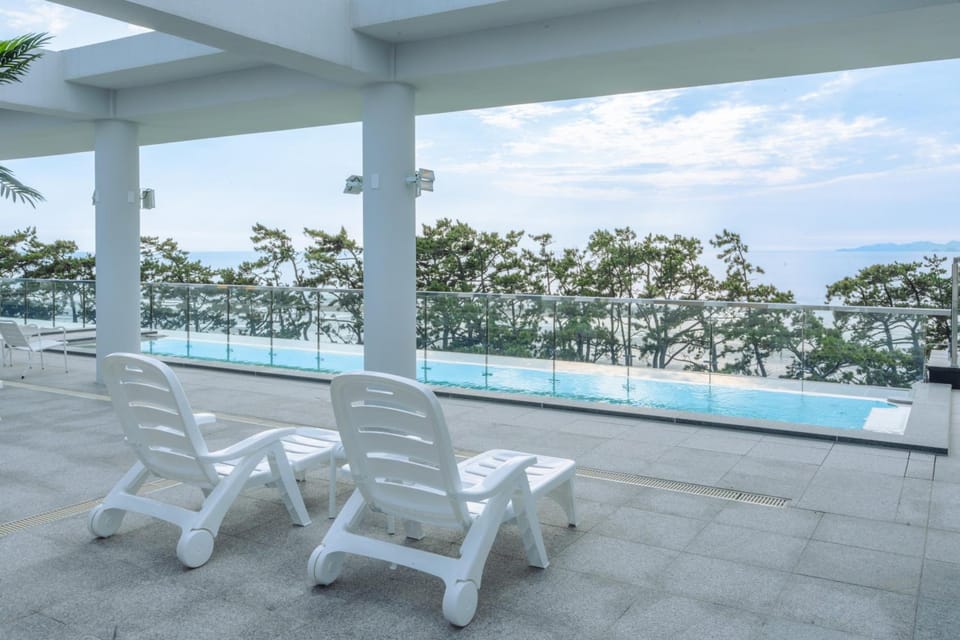 Dongho Beach Hotel Hotel in South Korea