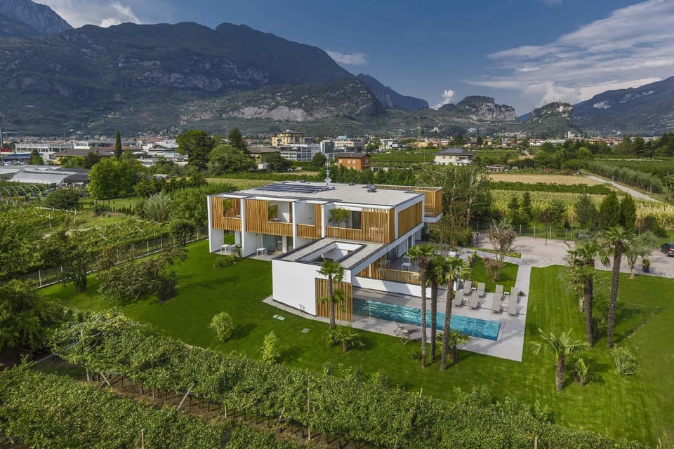 ALEA - Garda Lake Suite Hotel in Trentino-South Tyrol