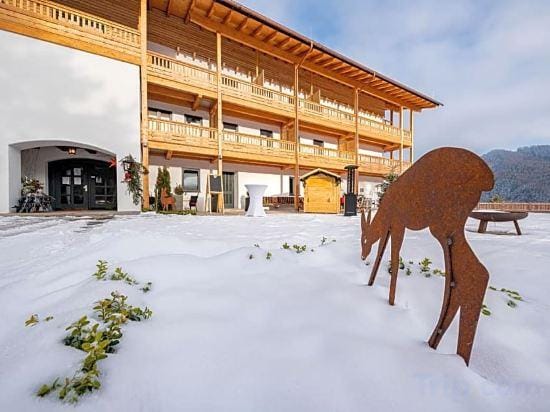 Berghotel & Chalets Adersberg Chiemgau Card Kostenfrei Hotel in Grassau