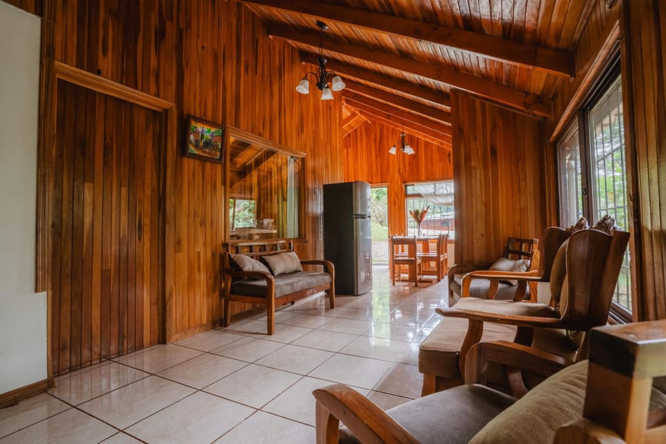 Cabanas La Pradera Hotel in Monteverde