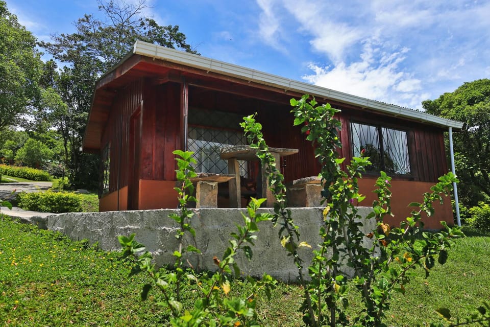 Cabanas La Pradera Hotel in Monteverde