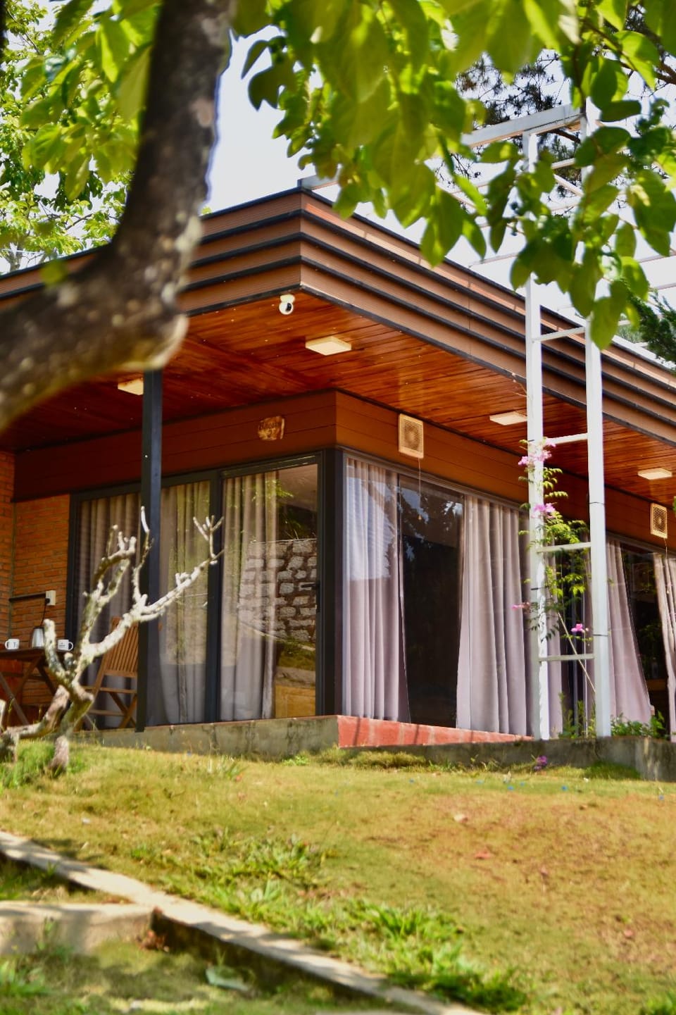 Scent Chalet - Scent Village Hotel in Dalat