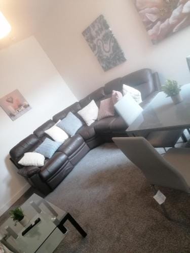 Rossy Home of Relaxations Hotel in Stoke-on-Trent