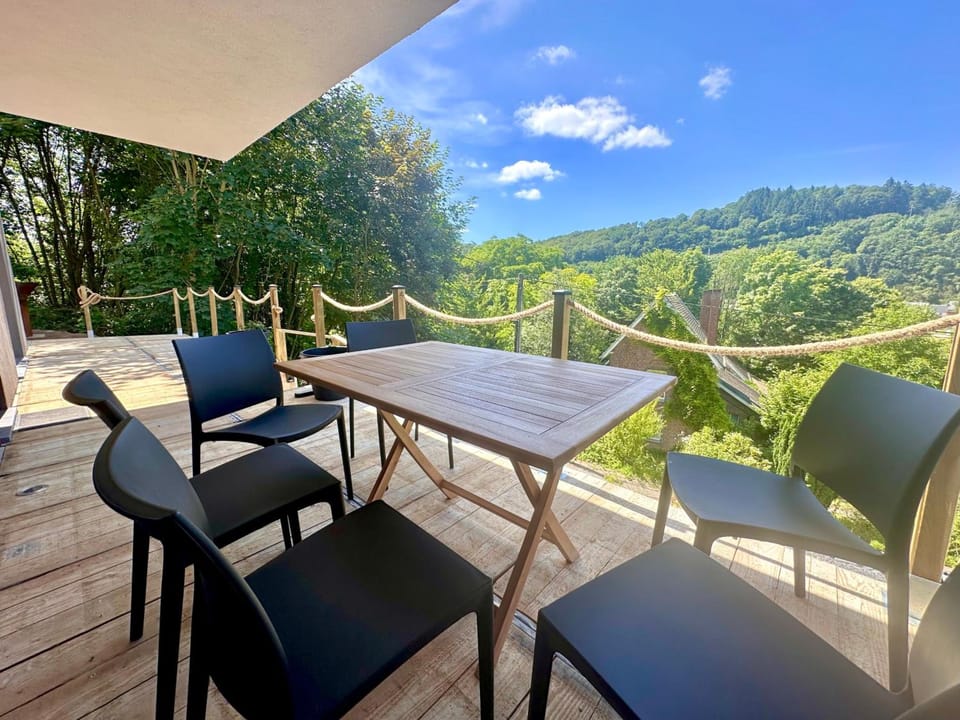 Meuse Cottage Hotel in Wallonia, Belgium